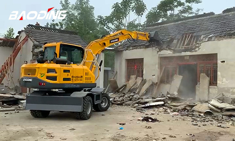 寶鼎輪式挖掘機(jī)