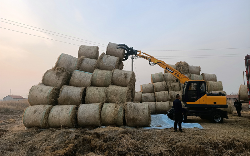 寶鼎輪式挖掘機(jī)抓機(jī)